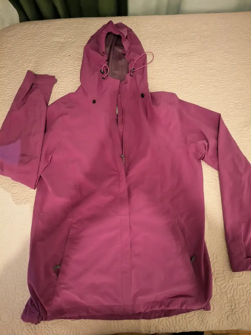 Chaqueta impermeable rosa - 1