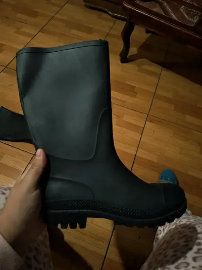 Botas de goma negras - miniatura 2