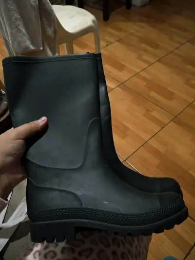 Botas de goma negras - miniatura 3