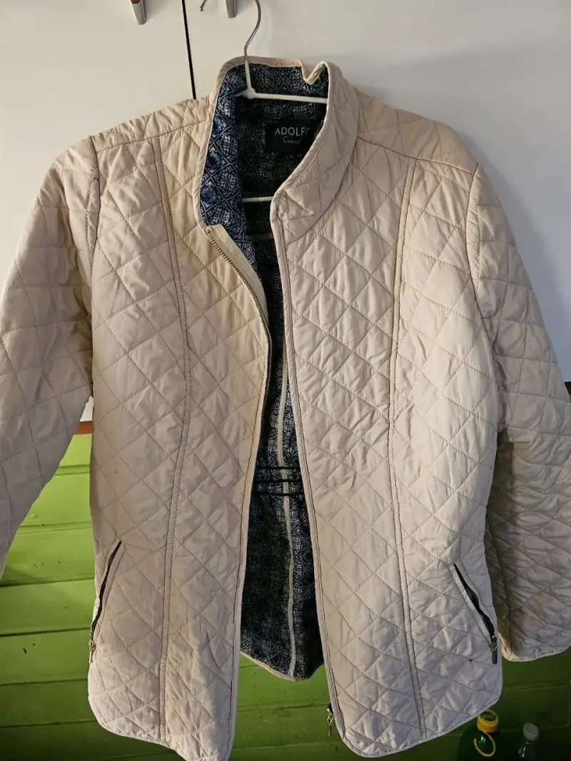 Chaqueta acolchada beige