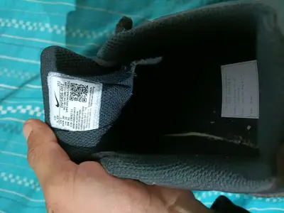 Zapatillas negras deportivas - miniatura 2