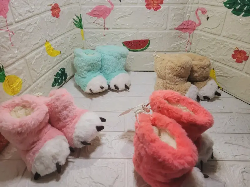 Pantuflas peludas para niño - 1