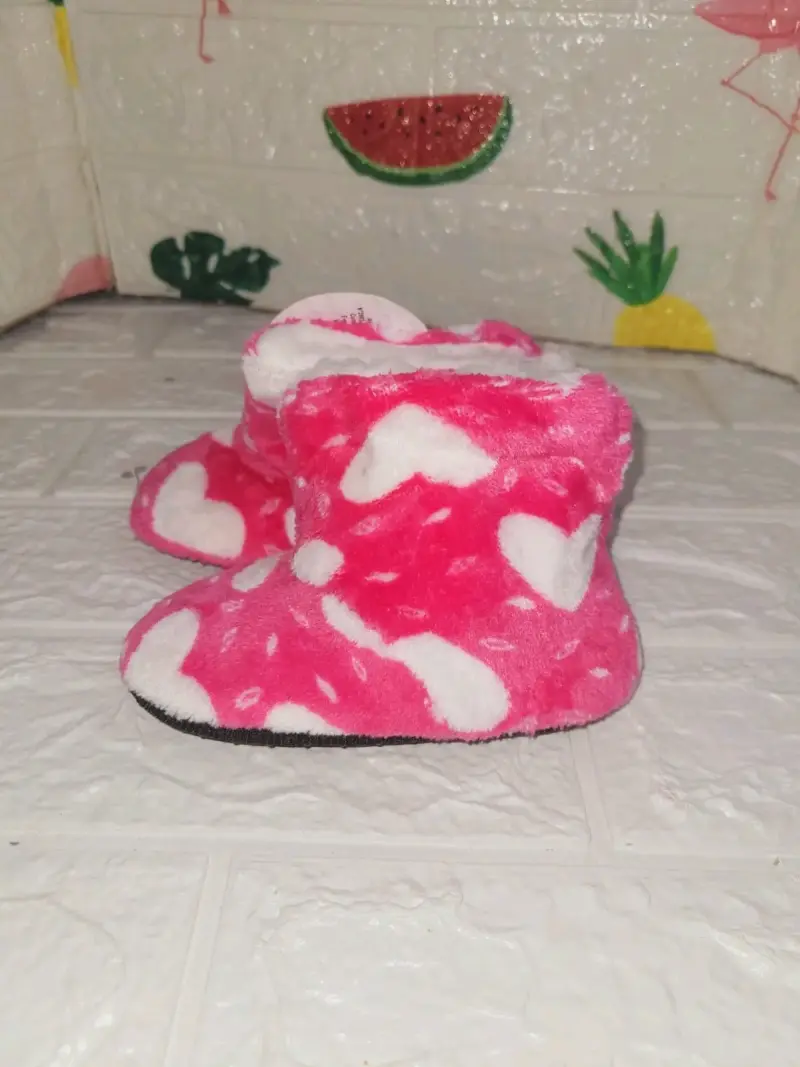 Pantuflas peludas para niño - 4