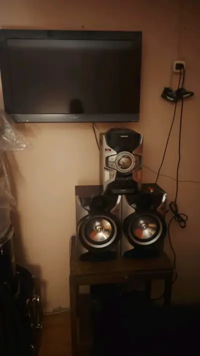 Se vende Equipo de Sonido Samsung  GiGA, incluye S - miniatura 2