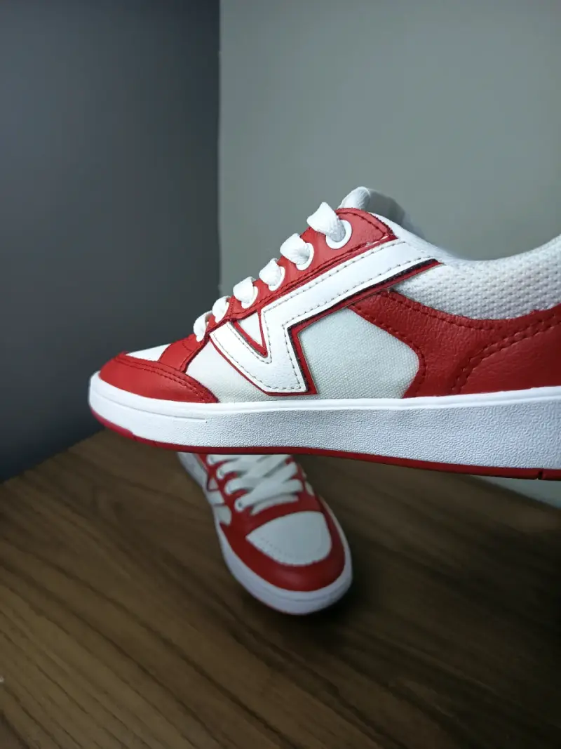 Zapatillas Vans rojas y blancas - 2