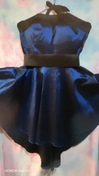Vestido azul elegante - miniatura 1