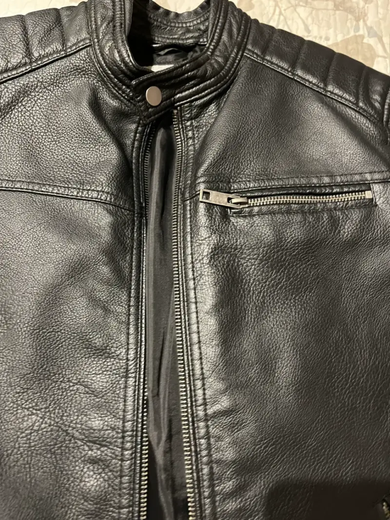 Chaqueta de cuerina negra - 2