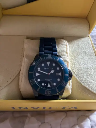 Reloj Invicta azul - miniatura 1