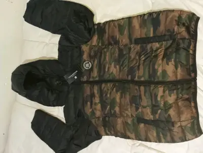 Chaqueta camuflaje con capucha - miniatura 1