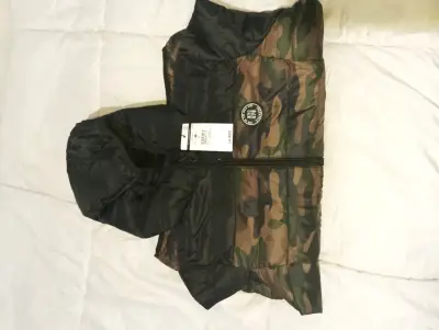 Chaqueta camuflaje con capucha - miniatura 2