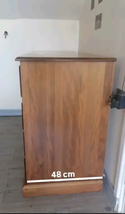 Cómoda de madera - miniatura 2