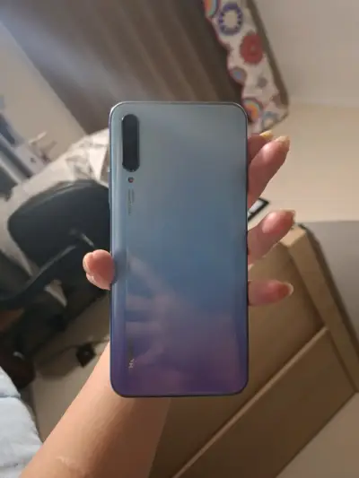 Smartphone Huawei azul degradado - miniatura 1