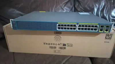 Switch Cisco Catalyst 2960 - miniatura 1