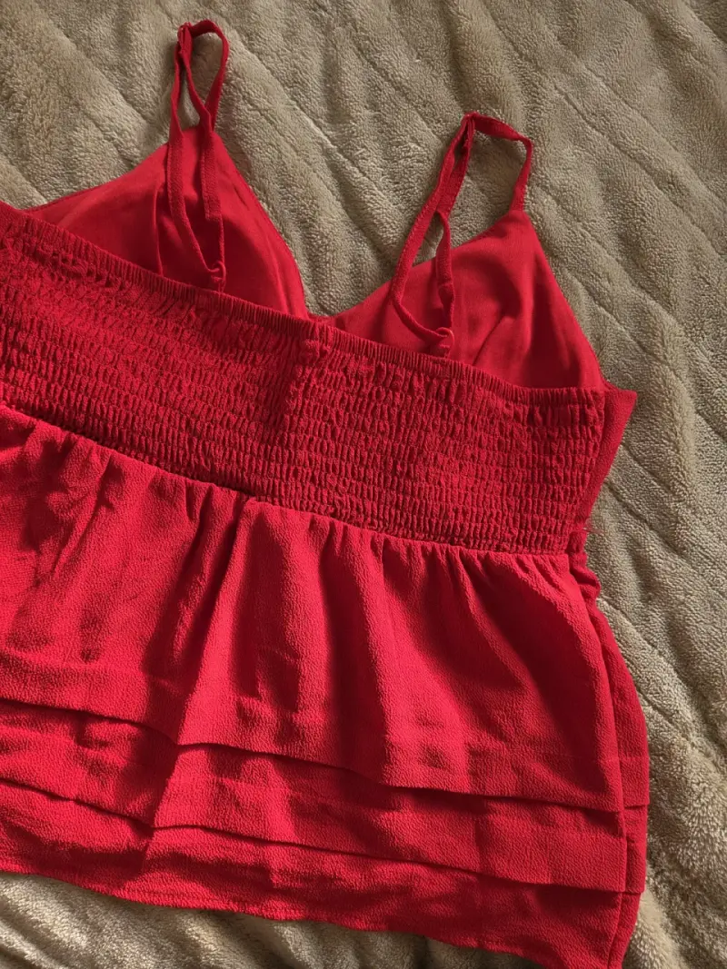 Blusa roja sin mangas - 2