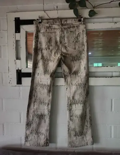 Jeans con diseño animal print - miniatura 2