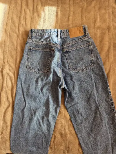 Jeans clásicos azul claro zara - miniatura 1