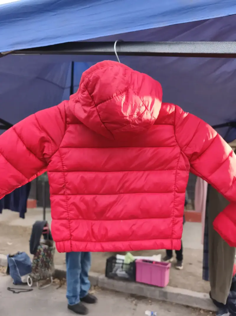 Chaqueta inflada roja para niño - 4