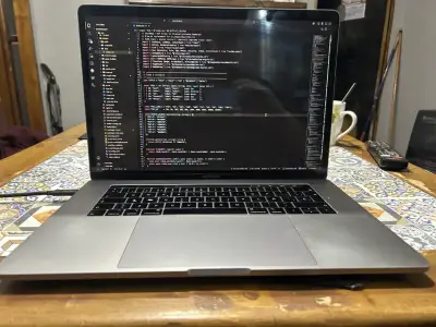 MacBook Pro 2018 A1990 15" 16gb RAM - miniatura 2