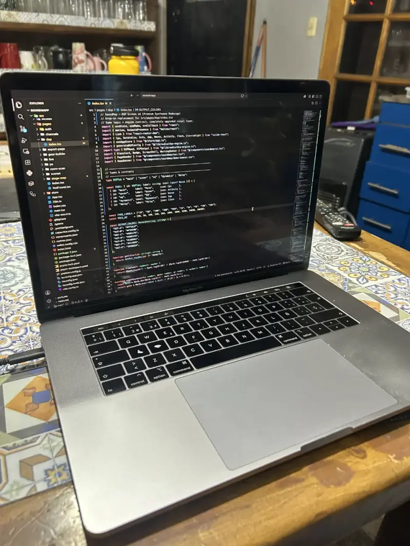 MacBook Pro 2018 A1990 15" 16gb RAM - 3