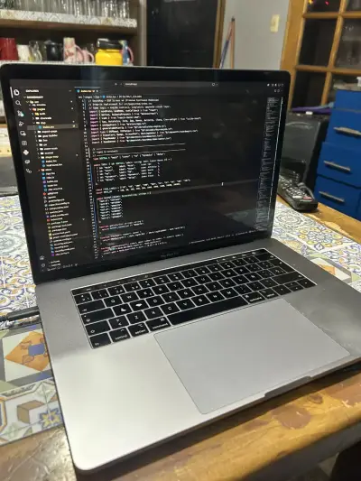 MacBook Pro 2018 A1990 15" 16gb RAM - miniatura 3