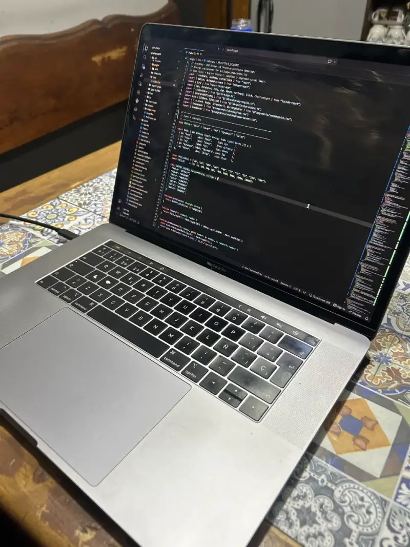 MacBook Pro 2018 A1990 15" 16gb RAM - 4