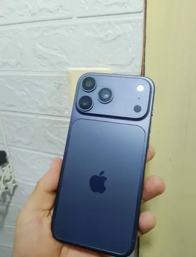 iPhone 17 pro Max bloqueado por mora de claro - miniatura 3