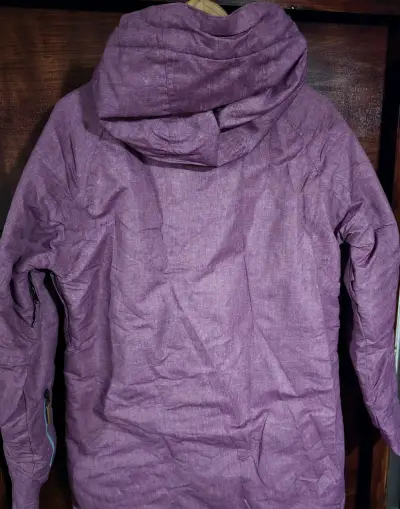 Chaqueta morada de nieve - miniatura 4