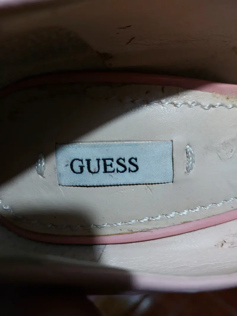 Tacones rosa marca Guess - 5