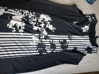 Vestido negro con estampado floral Lorenzo di pont - miniatura 1