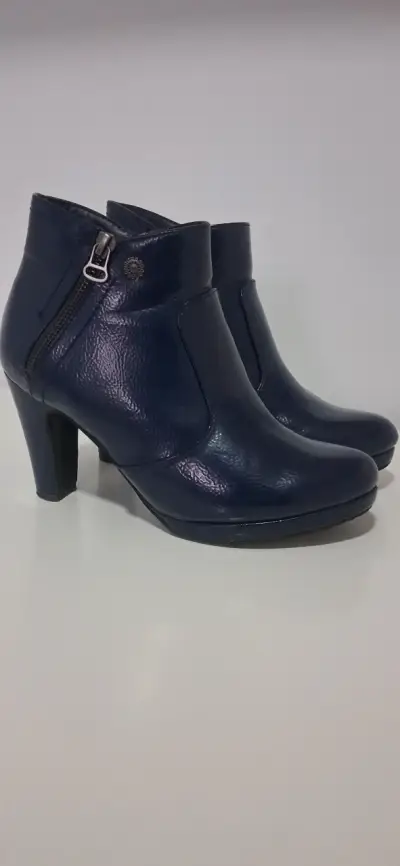 Botines azules con taco - miniatura 1