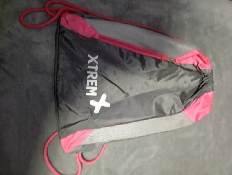 Mochila saco Xtrem gris y rosada