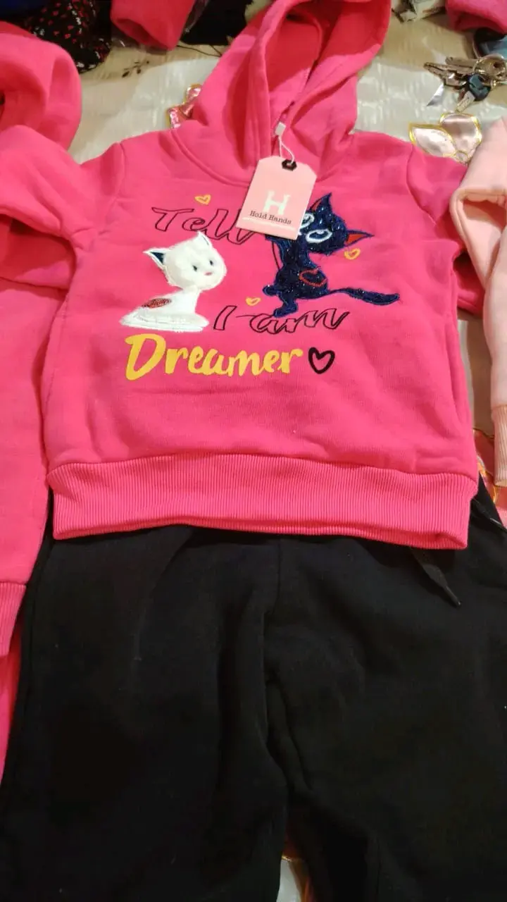 Conjunto rosado con diseño de conejos - 2