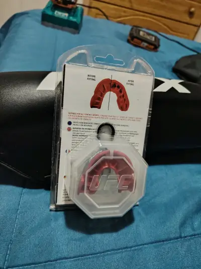 Protector bucal UFC Opro Silver - miniatura 2