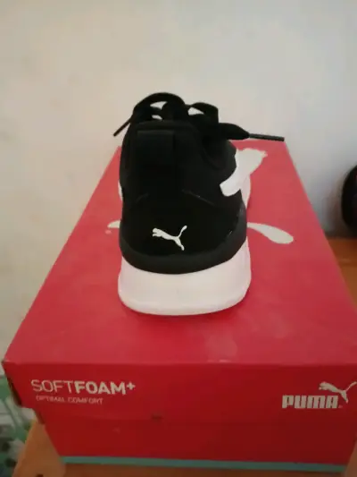Zapatillas deportivas negras Puma - miniatura 2