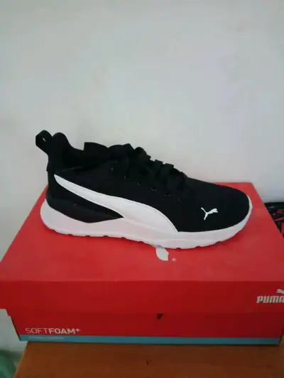 Zapatillas deportivas negras Puma - miniatura 3