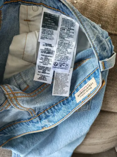 Jeans azul claro clásico - miniatura 4