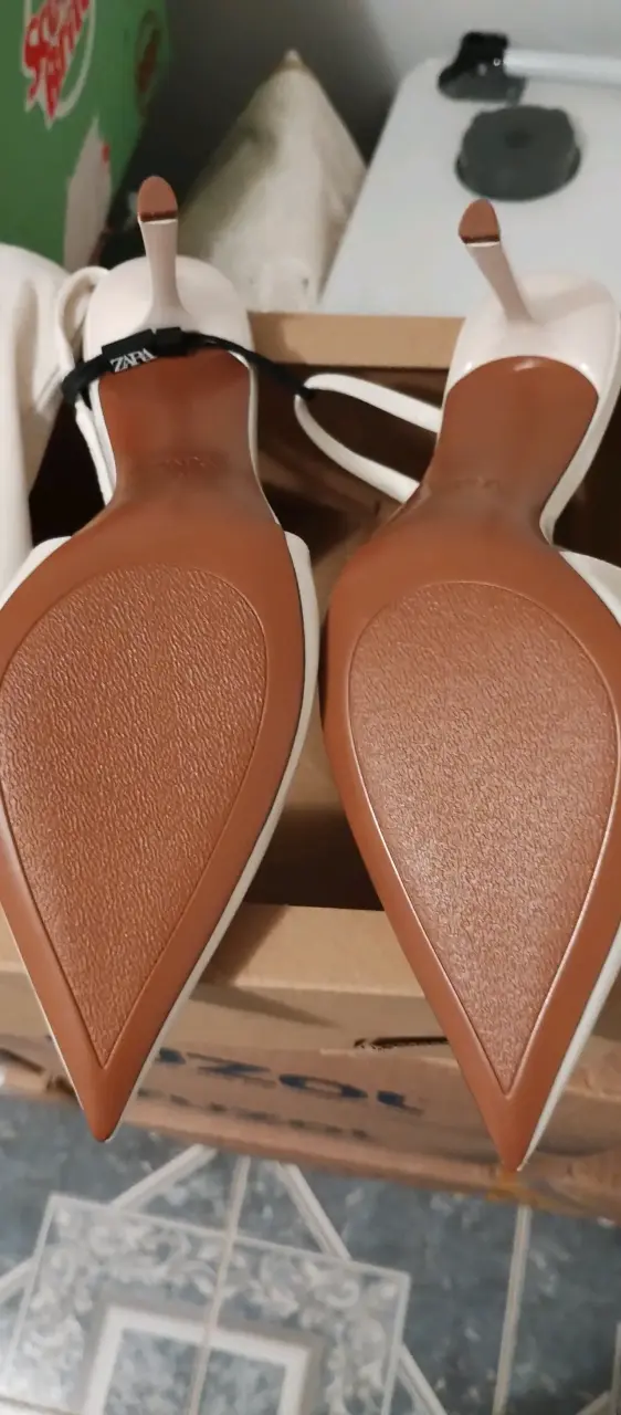 Zapatos de tacón blanco nuevos zara talla 37 - 2
