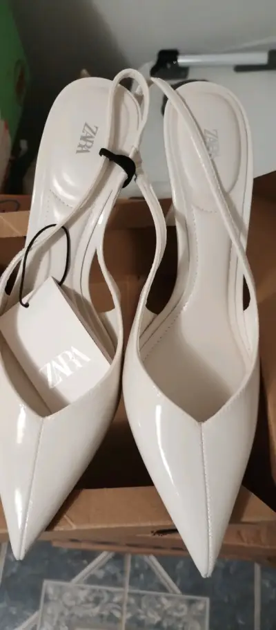 Zapatos de tacón blanco nuevos zara talla 37 - miniatura 4