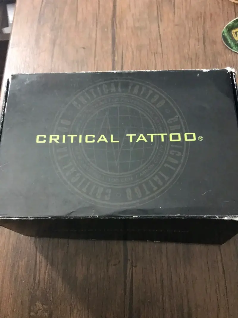 Fuente de poder Critical Tattoo - 1