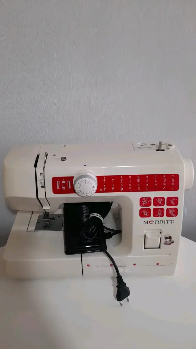 Máquina de coser Merritt usada