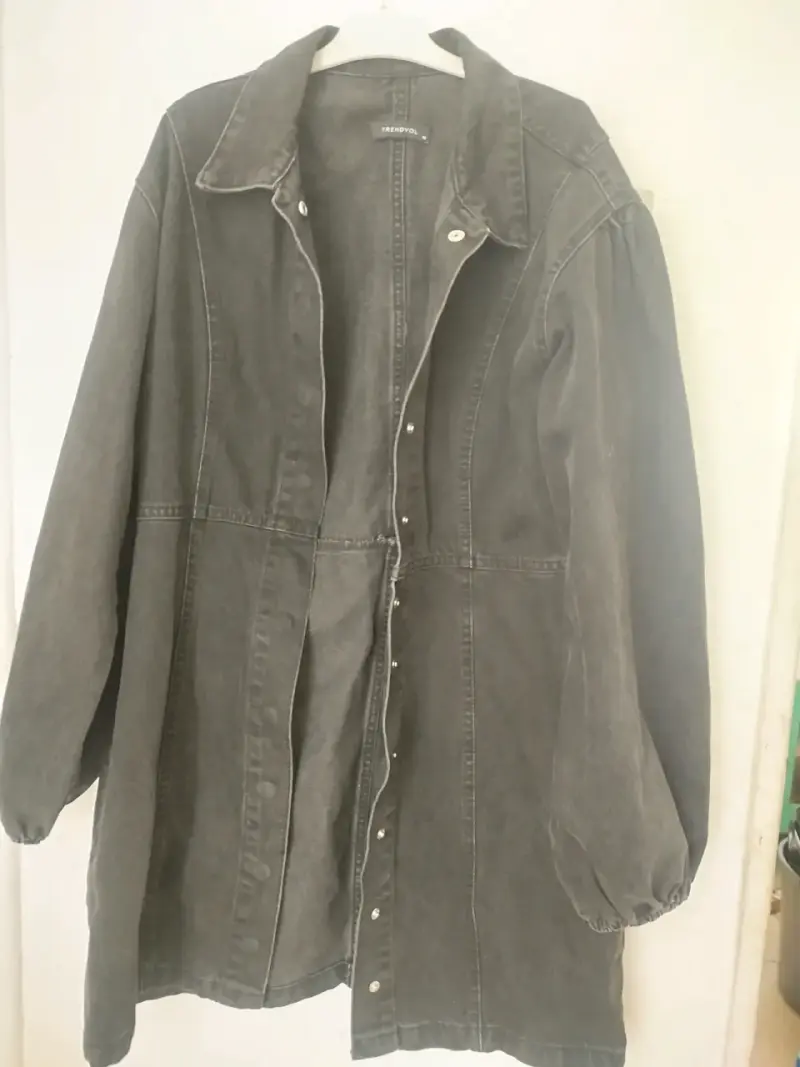 Chaqueta larga negra Trendyol Talla 40 - 1