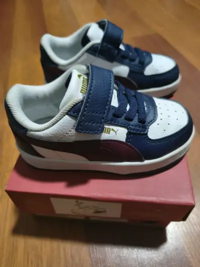 Zapatillas infantiles Puma azul y blanco - miniatura 1