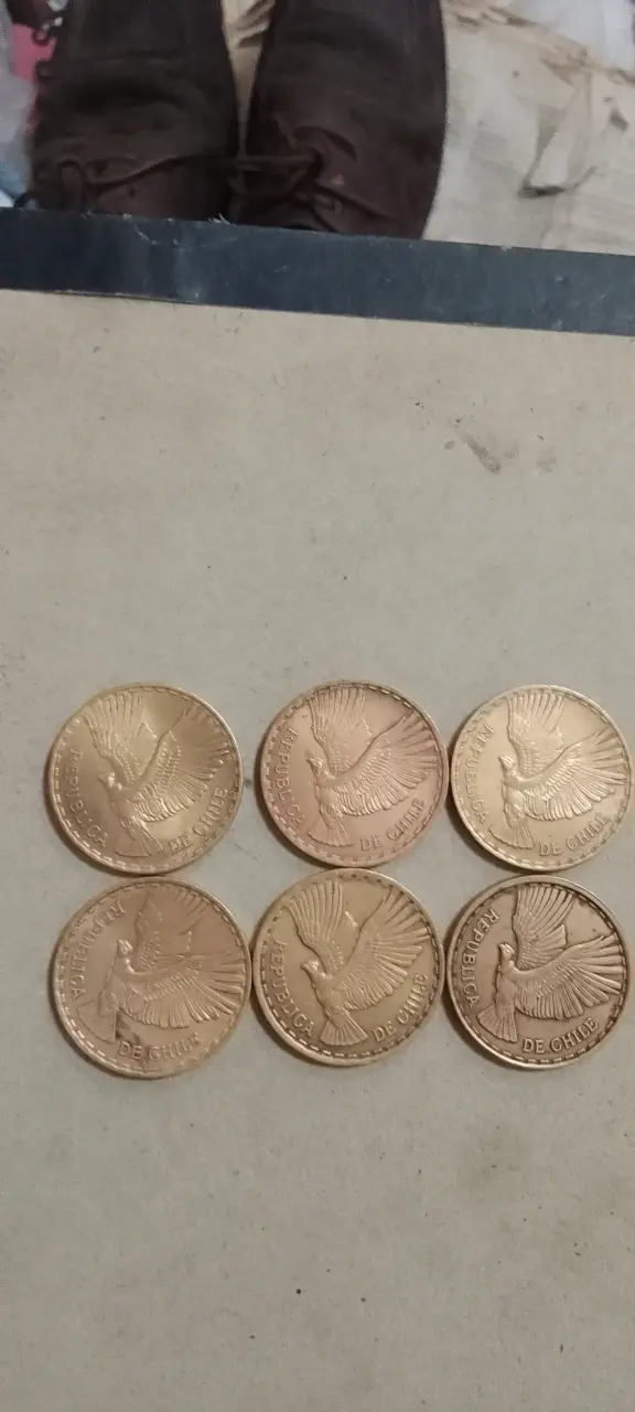 Monedas antiguas 10 céntesimos de escudo - 2