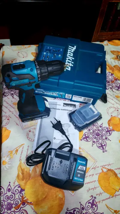 Taladro percutor inalámbrico Makita - miniatura 2