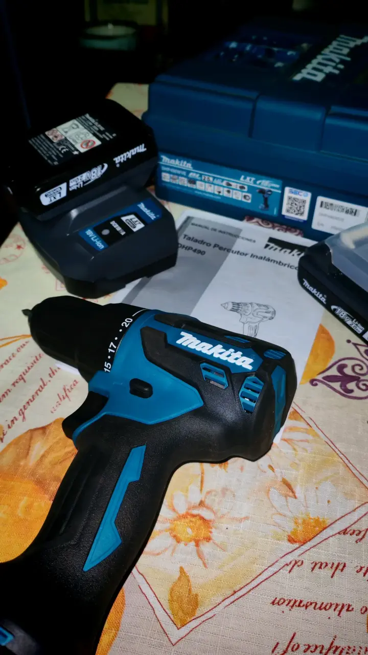 Taladro percutor inalámbrico Makita - 4