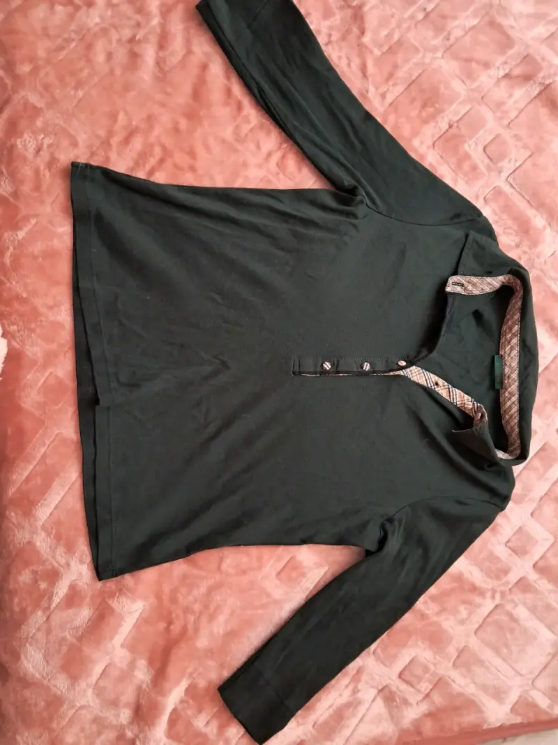 Polera verde oscuro manga 3/4