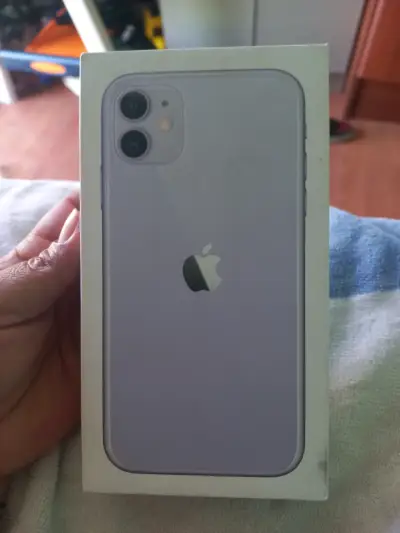 iPhone 11 con caja - miniatura 1