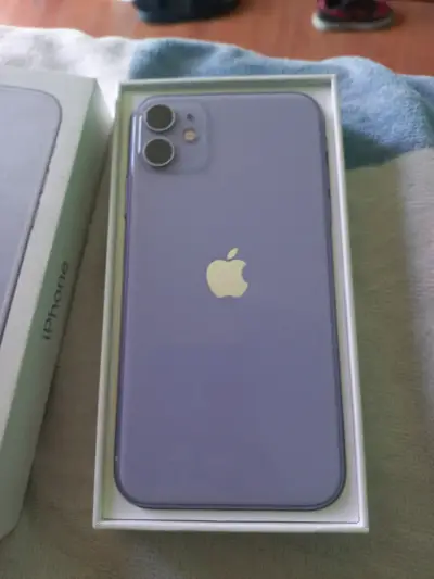iPhone 11 con caja - miniatura 2