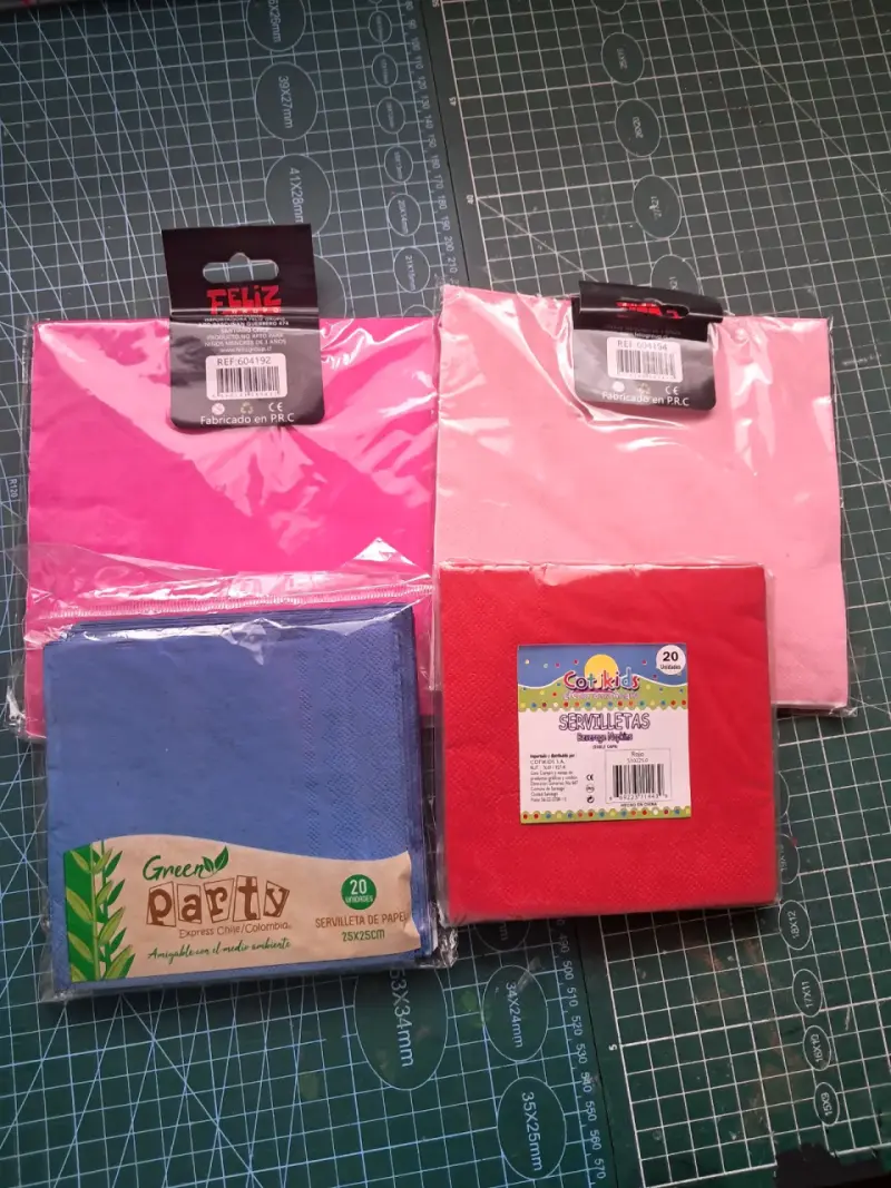 Lote de cosas desechable de colores - 2