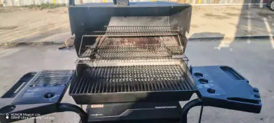 Parrilla a gas  con ruedas - miniatura 2